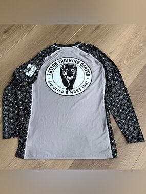 Easton Training Center‎ Jiu Jitsu & Muay Thai Rash Guard - Gray & Black